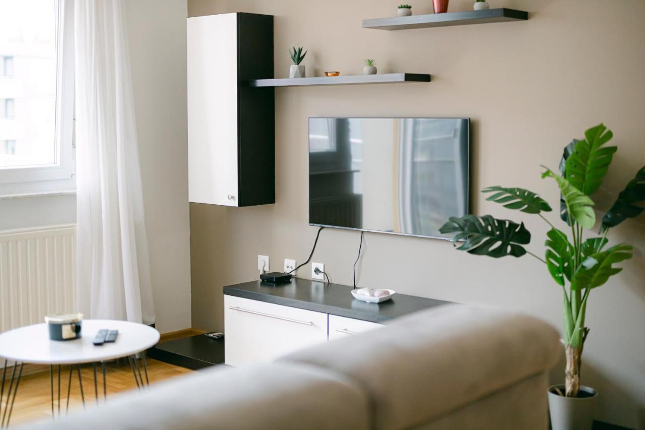 Ladenta Apartman*** Zagreb Extérieur photo